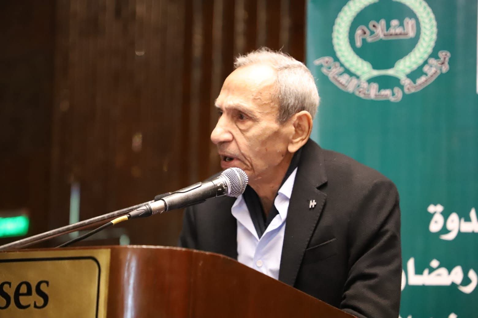 حين يحلّق الفكر… وتتنزّل السكينة