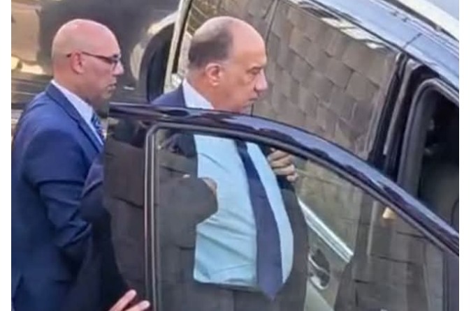النائب محمد مصيلحي من أوائل الحضور في عزاء الفنان هاني شاكر