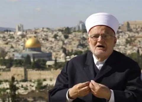 دعا الإمام عكرمة صبرى خطيب المسجد الأقصى فى القدس إلى تجنب النعرات الطائفية والمذهبية والعرقية