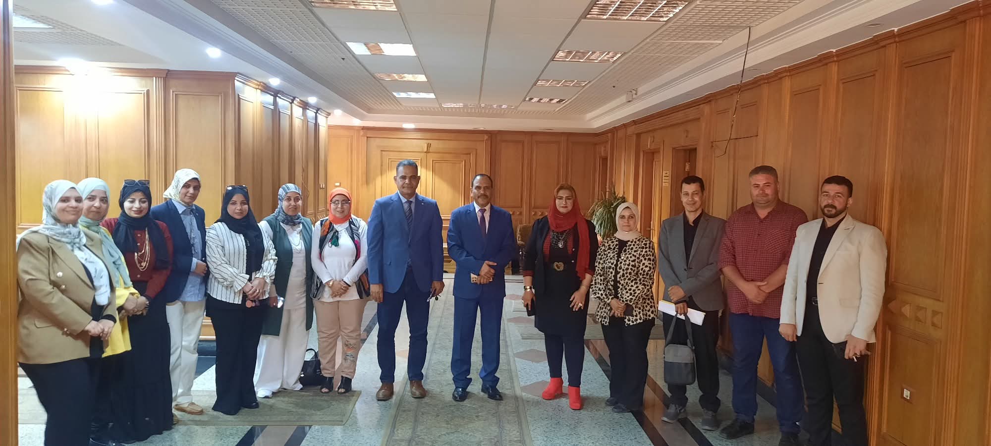 نائب رئيس الجامعة لشئون التعليم والطلاب ومنسق عام الجامعة يلتقي بمقيمى جائزه التميز الحكومى بجامعه المنوفية